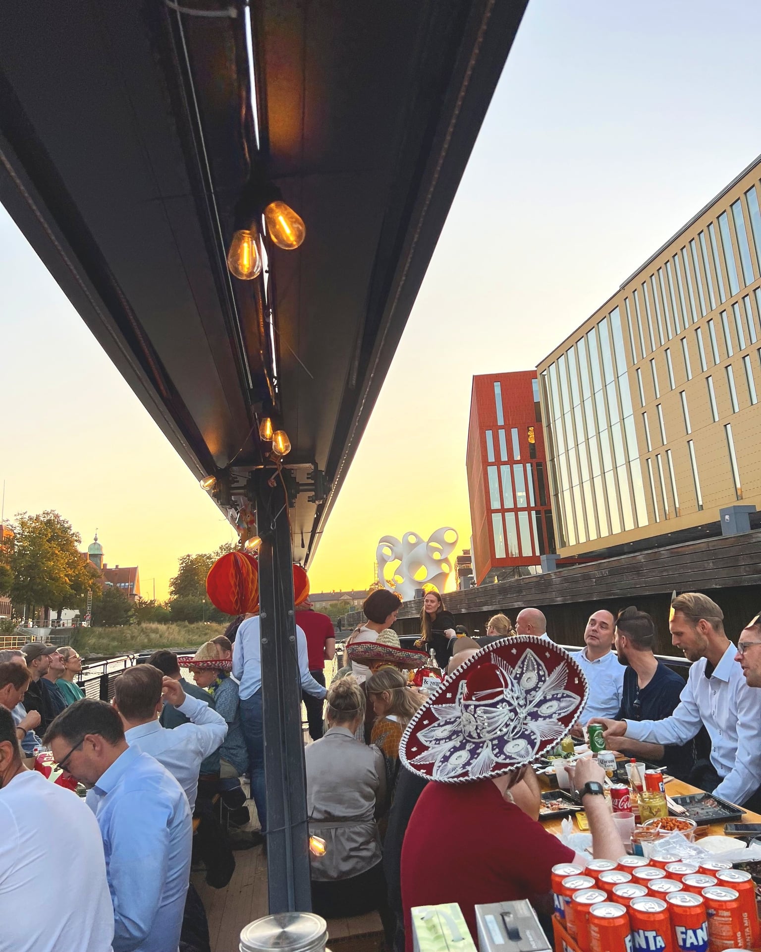 🦞 Kräftskiva på Liveflotten – en flytande fest i sensommarens tecken